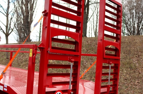 Traktorový přepravník balíků PLT 8